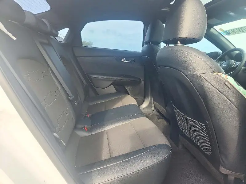 2023 KIA FORTE GT LINE  