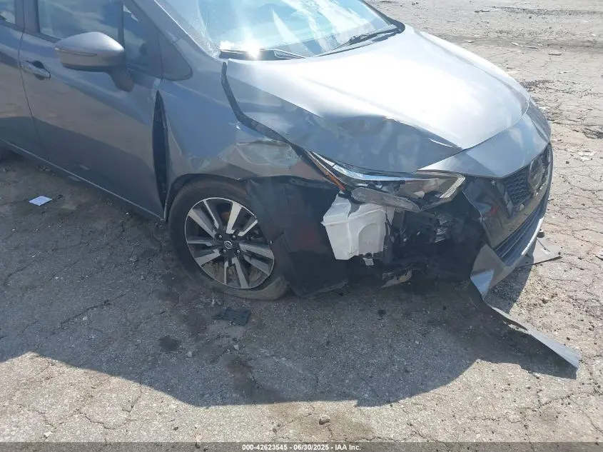 2021 NISSAN VERSA SV XTRONIC CVT