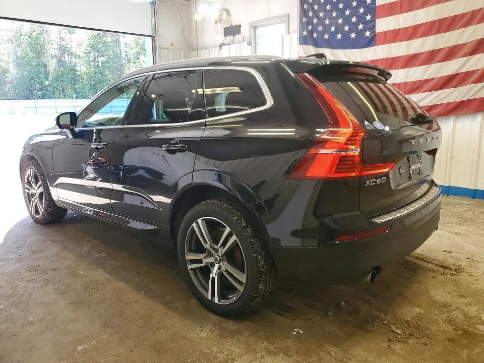 2020 VOLVO XC60 T6 MOMENTUM  