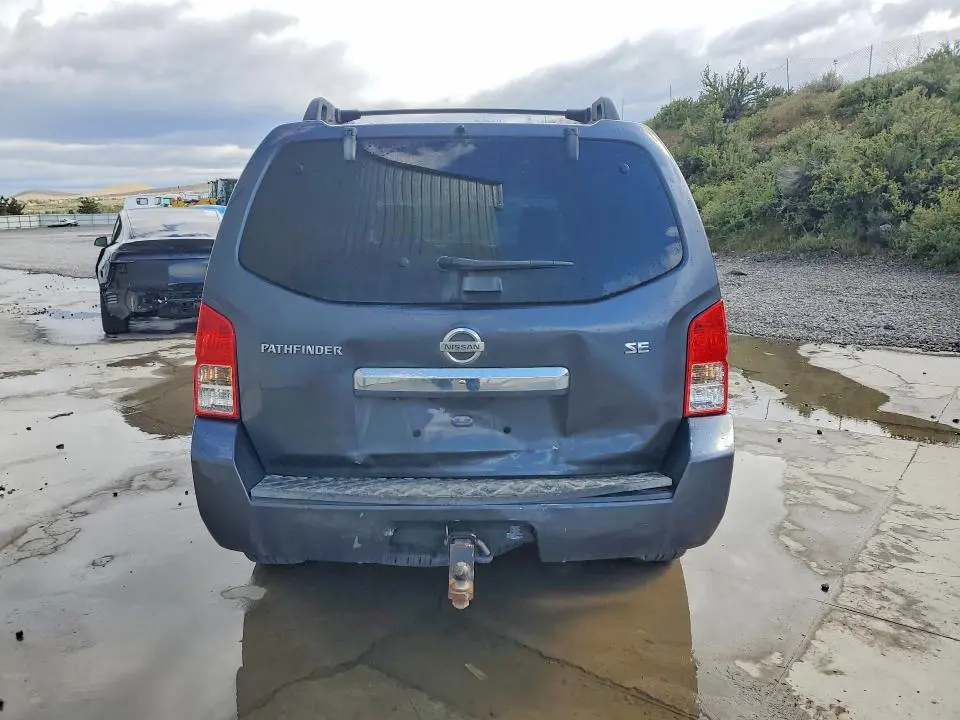 2010 NISSAN PATHFINDER S  