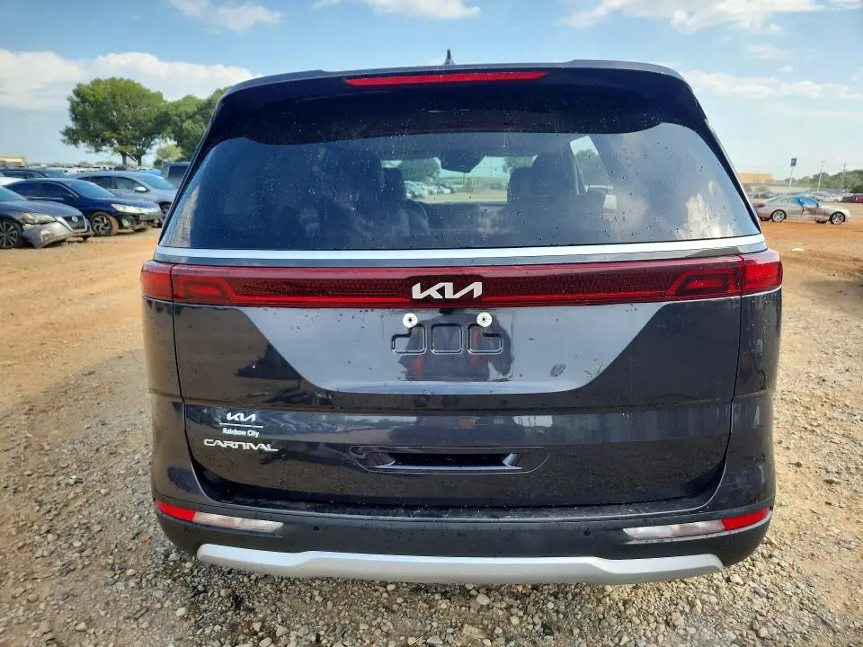 2023 KIA CARNIVAL LX  