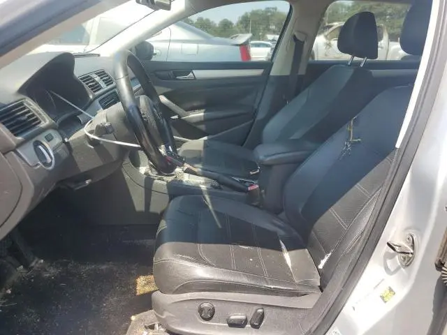 2012 VOLKSWAGEN PASSAT SE  