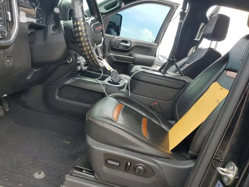2021 GMC SIERRA K2500 AT4  