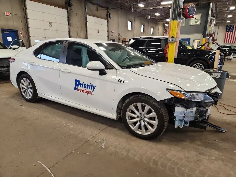 2018 TOYOTA CAMRY   