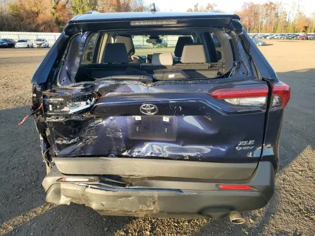 2025 TOYOTA RAV4 XLE  