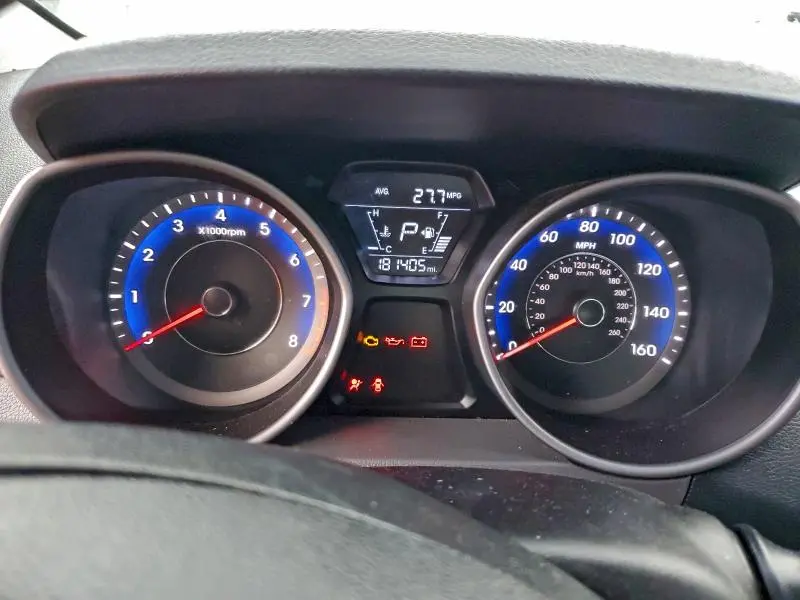 2014 HYUNDAI ELANTRA SE  