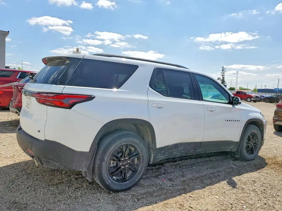 2022 CHEVROLET TRAVERSE LT  