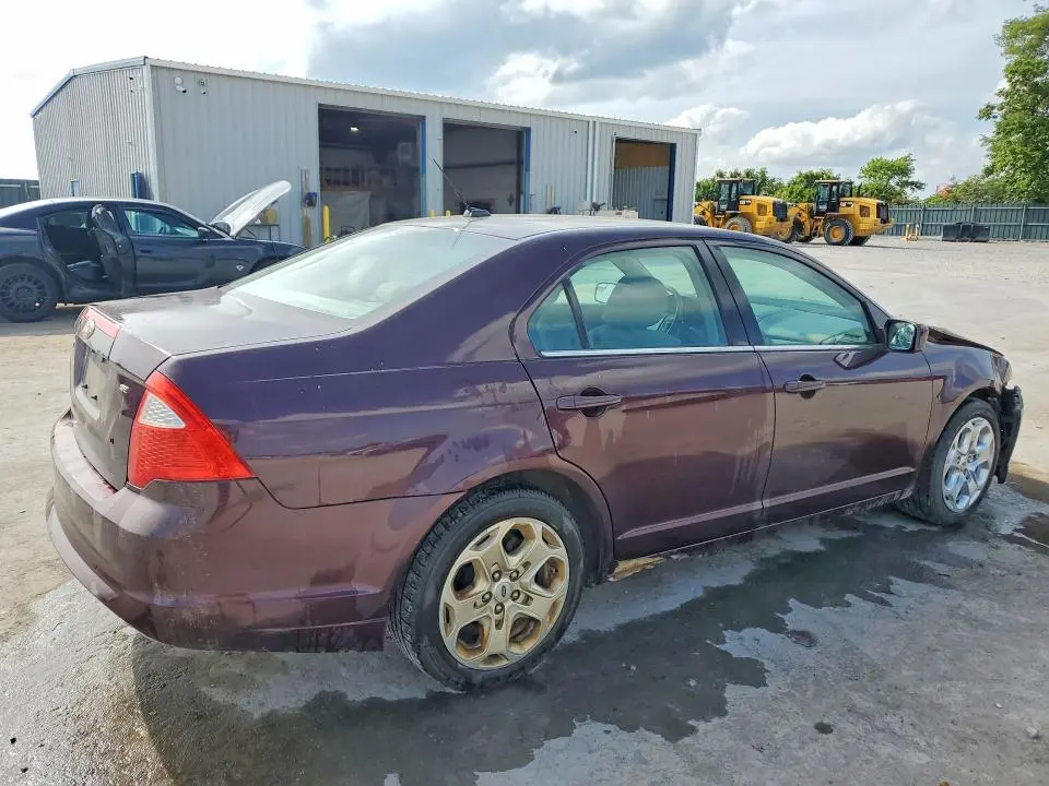 2011 FORD FUSION SE  