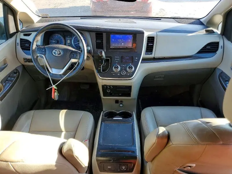 2016 TOYOTA SIENNA XLE PREMIUM 8-PASSENGER  