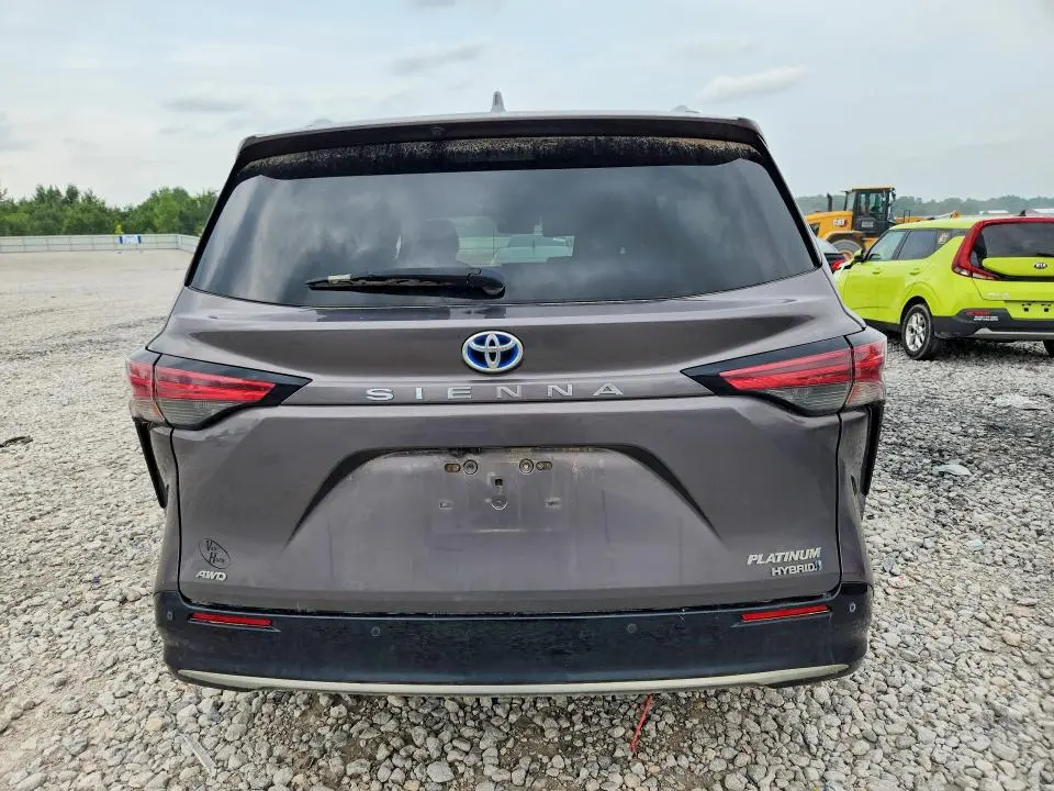 2021 TOYOTA SIENNA PLATINUM 7-PASSENGER  