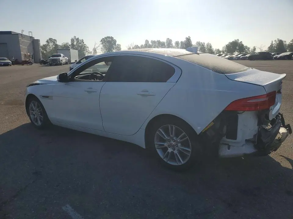2018 JAGUAR XE PREMIUM  