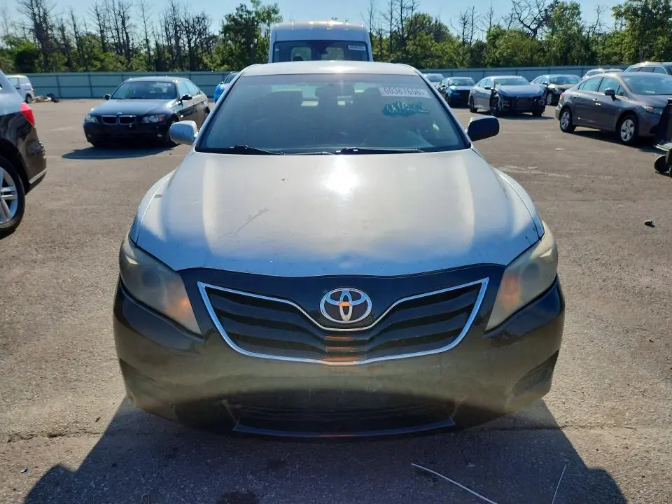 2011 TOYOTA CAMRY LE  