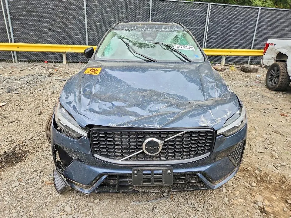 2025 VOLVO XC60 ULTRA  