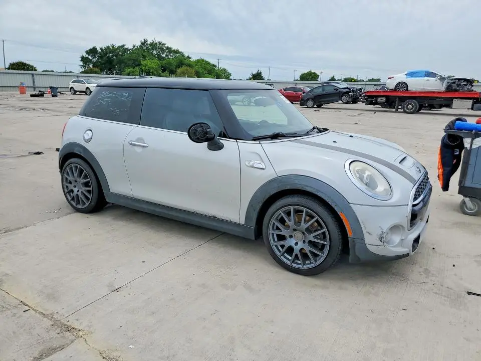 2014 MINI COOPER S  
