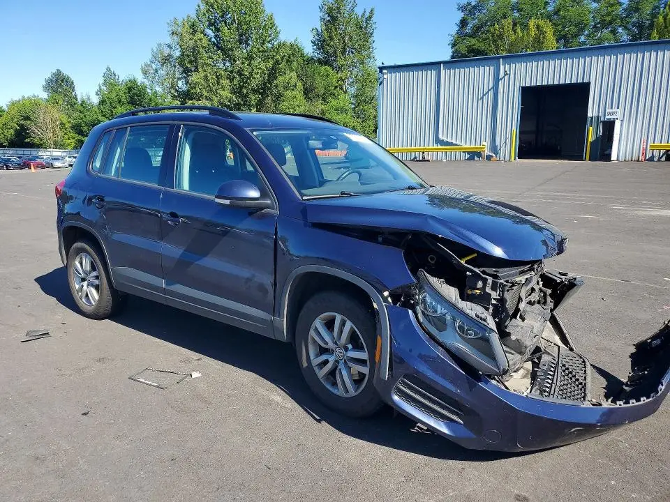 2016 VOLKSWAGEN TIGUAN S  