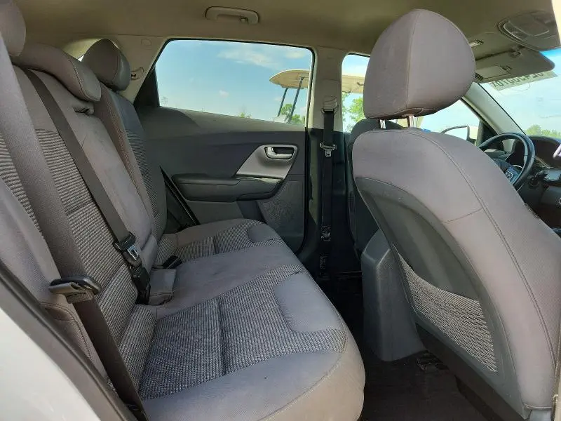 2018 KIA NIRO LX  