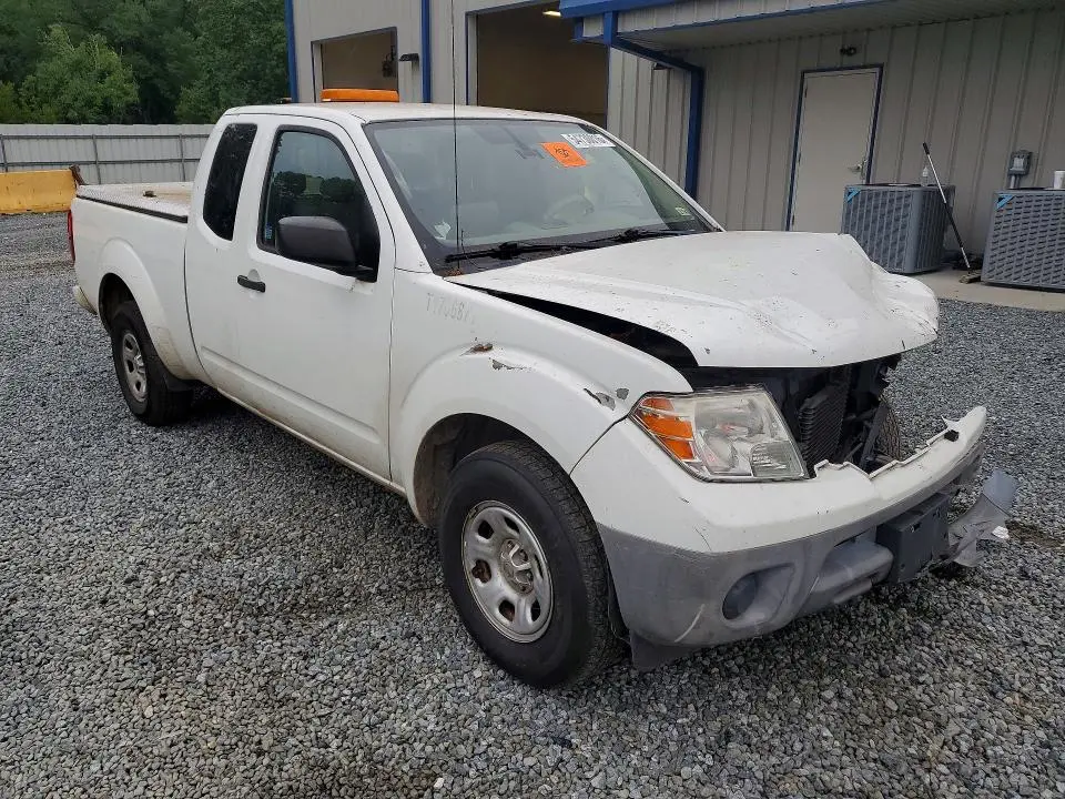 2017 NISSAN FRONTIER S  