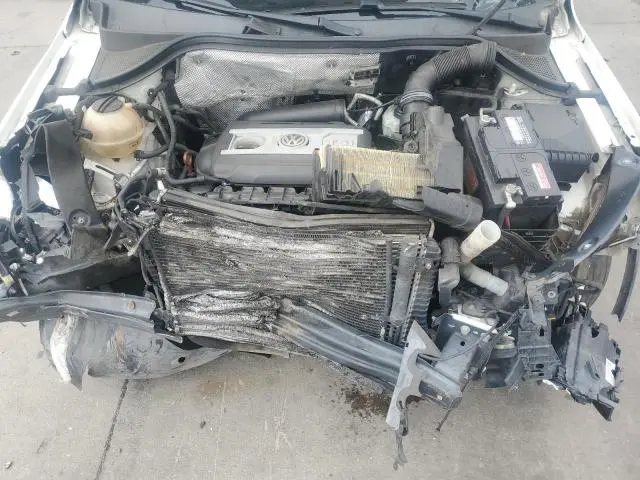 2013 VOLKSWAGEN TIGUAN S  