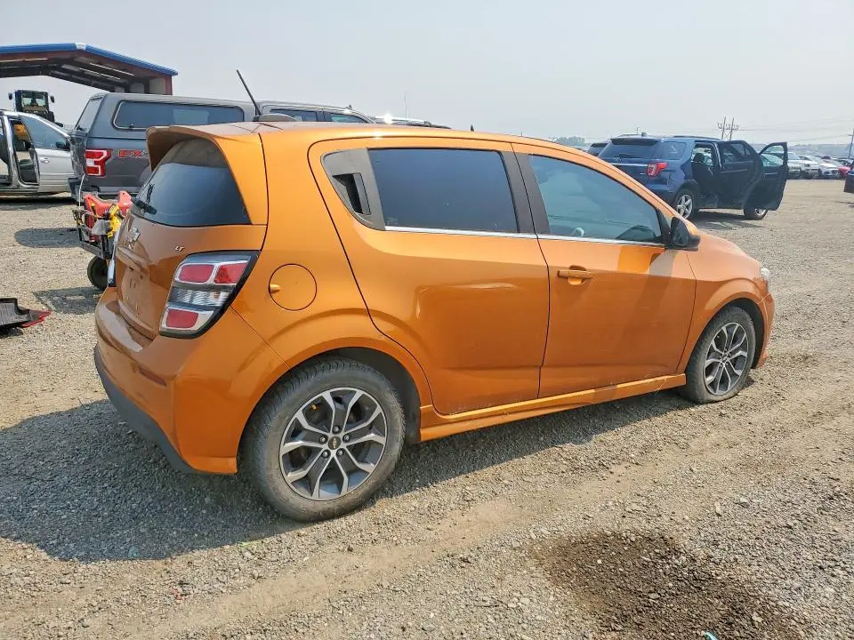 2017 CHEVROLET SONIC LT  