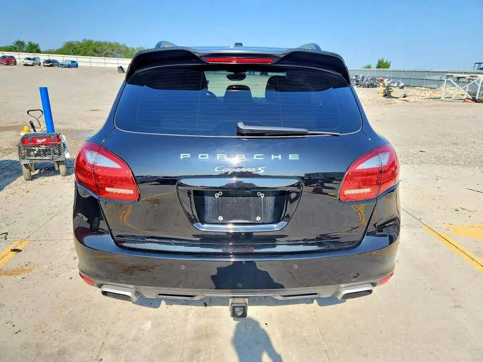 2014 PORSCHE CAYENNE S  