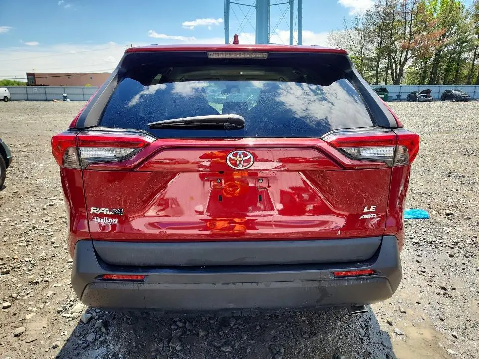 2020 TOYOTA RAV4 LE  