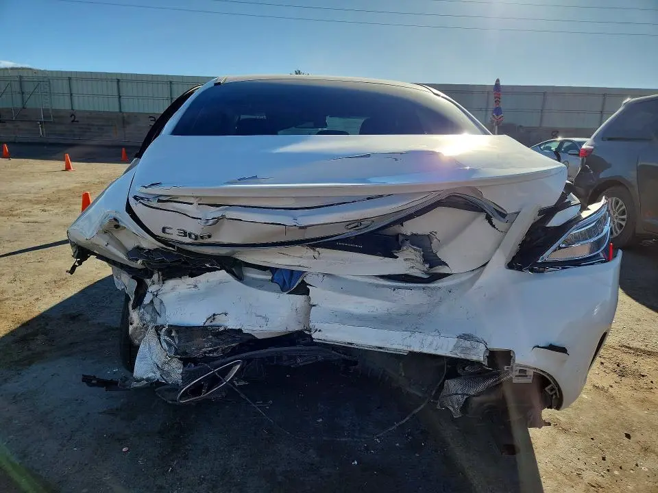 2017 MERCEDES-BENZ C 300  