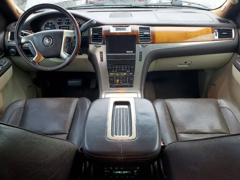 2011 CADILLAC ESCALADE PLATINUM  