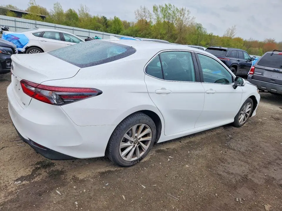 2021 TOYOTA CAMRY LE  