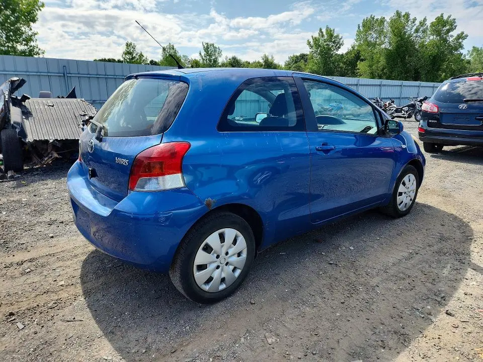 2010 TOYOTA YARIS BASE  