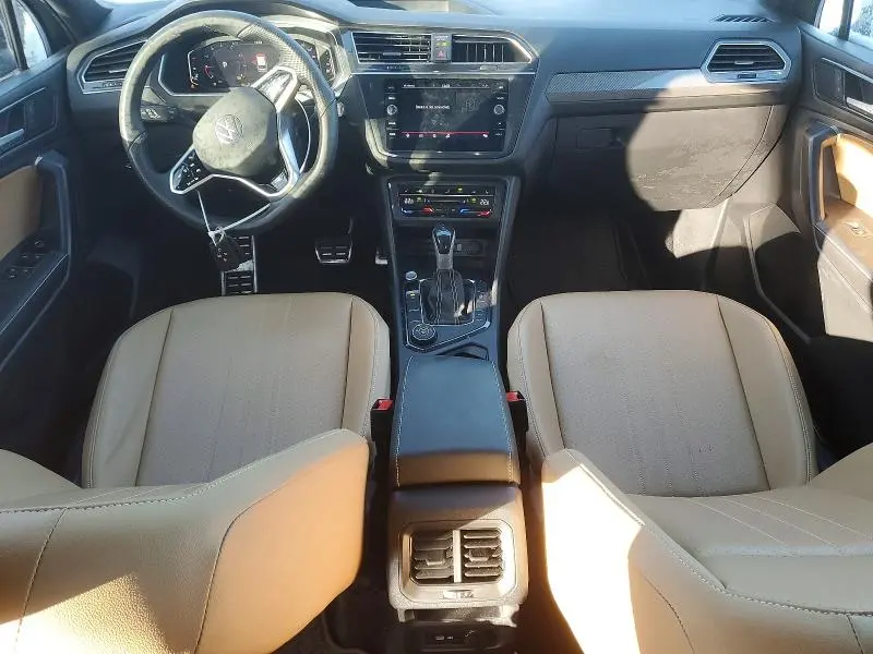 2023 VOLKSWAGEN TIGUAN SE R-LINE BLACK  