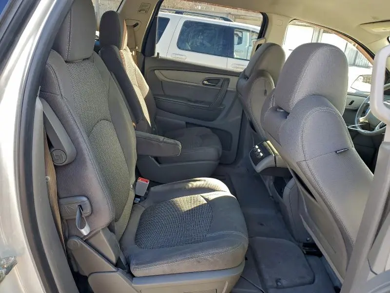 2013 CHEVROLET TRAVERSE LT  