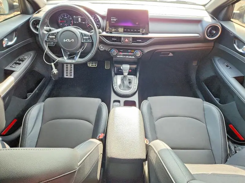 2024 KIA FORTE GT LINE  