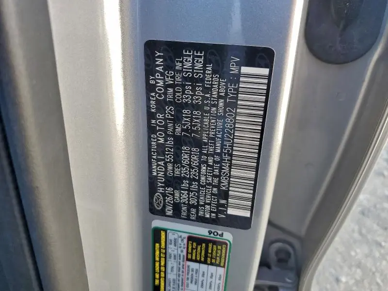 2017 HYUNDAI SANTA FE SE  