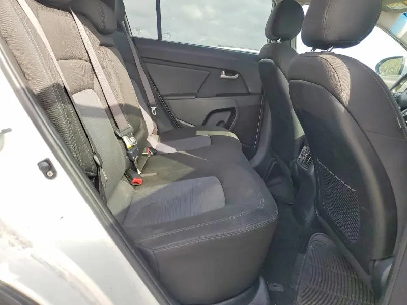 2016 KIA SPORTAGE LX  