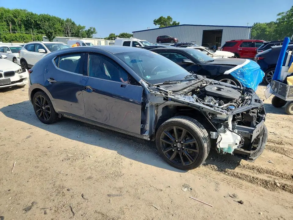 2023 MAZDA 3 PREFERRED  