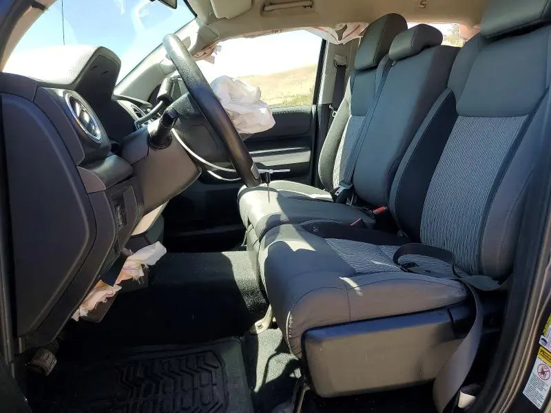 2017 TOYOTA TUNDRA SR5  
