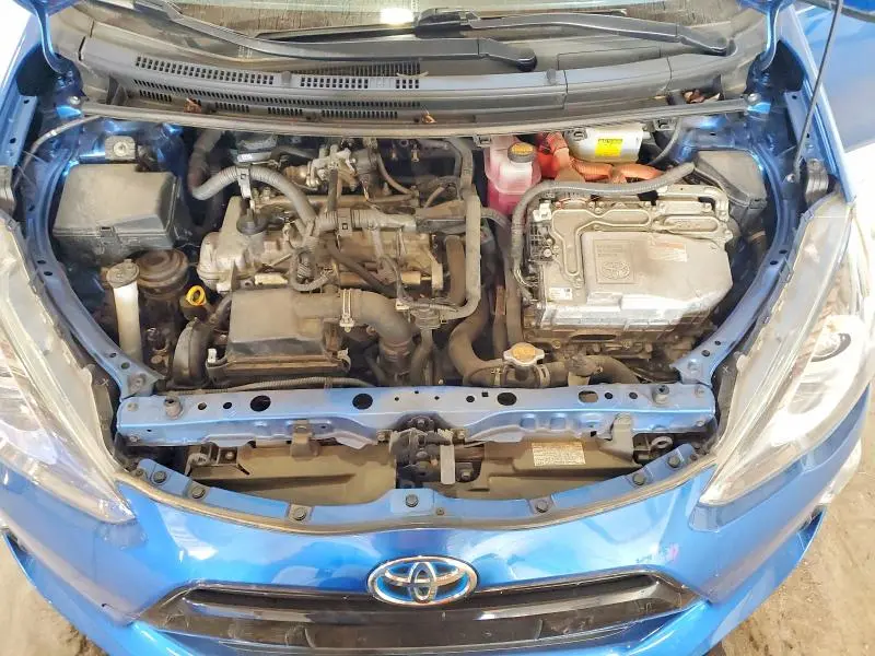 2015 TOYOTA PRIUS C TWO  