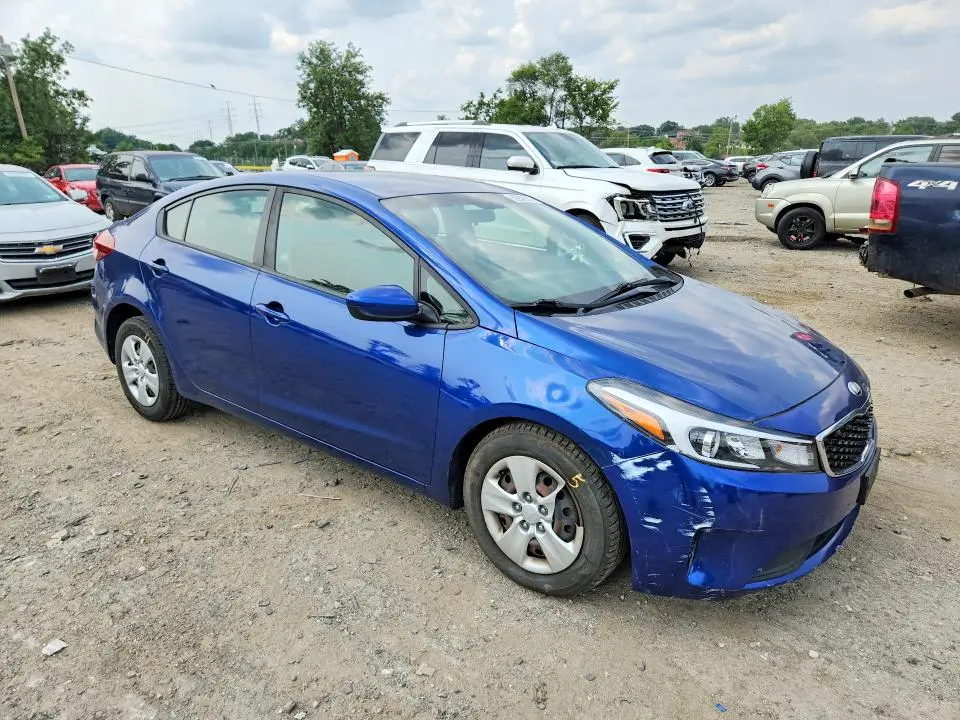 2018 KIA FORTE LX  