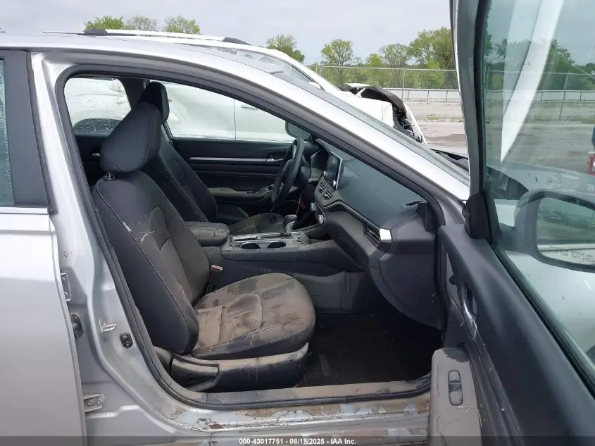 2021 NISSAN ALTIMA SV FWD