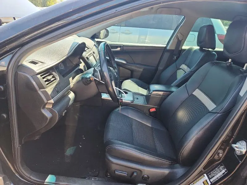 2012 TOYOTA CAMRY SE  