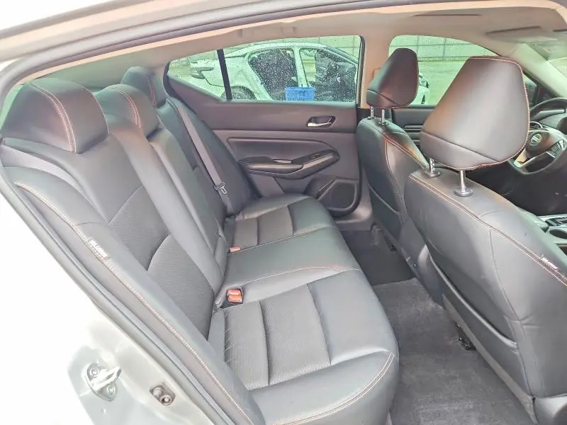 2021 NISSAN ALTIMA SR  