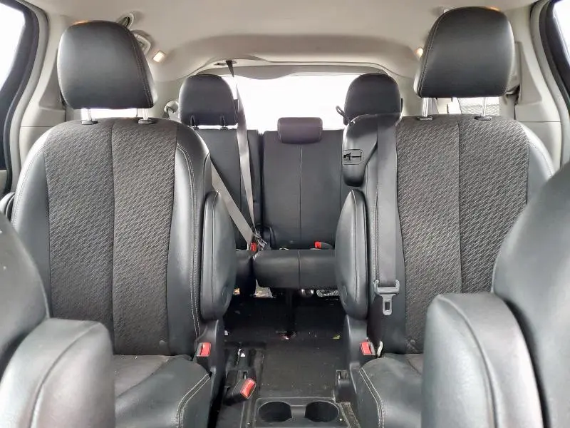 2011 TOYOTA SIENNA SPORT  