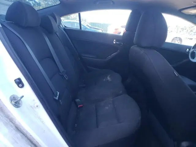 2016 KIA FORTE LX  