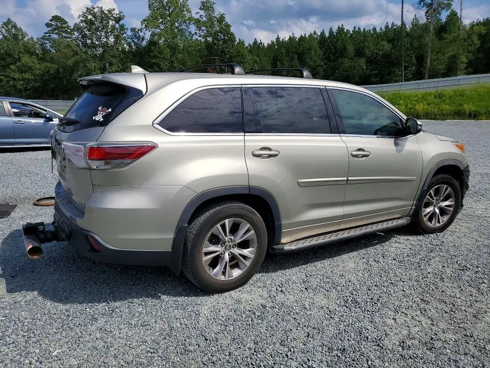 2016 TOYOTA HIGHLANDER LE PLUS  