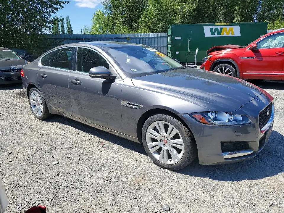 2017 JAGUAR XF PREMIUM  