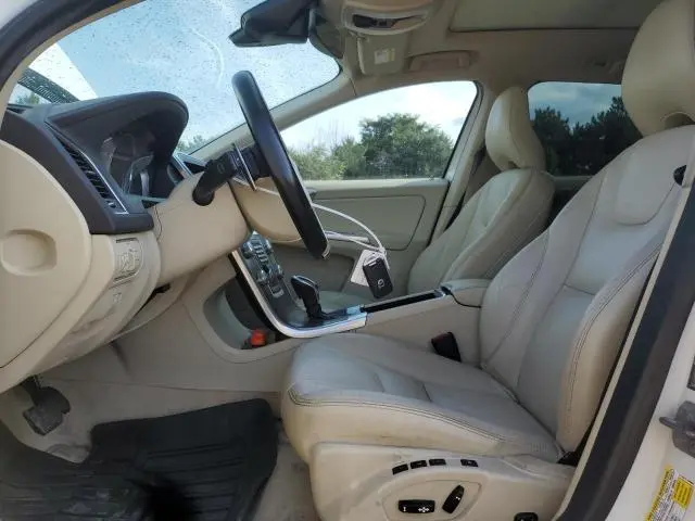 2015 VOLVO XC60 T6 PREMIER  