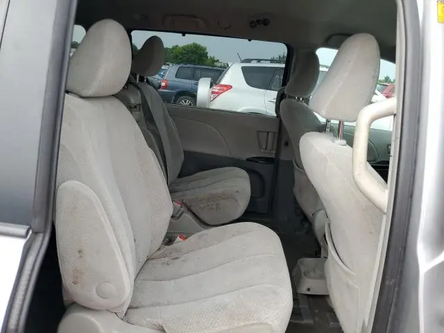 2011 TOYOTA SIENNA LE  