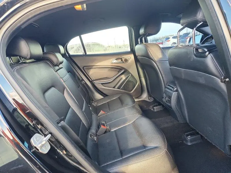 2016 MERCEDES-BENZ GLA 250  