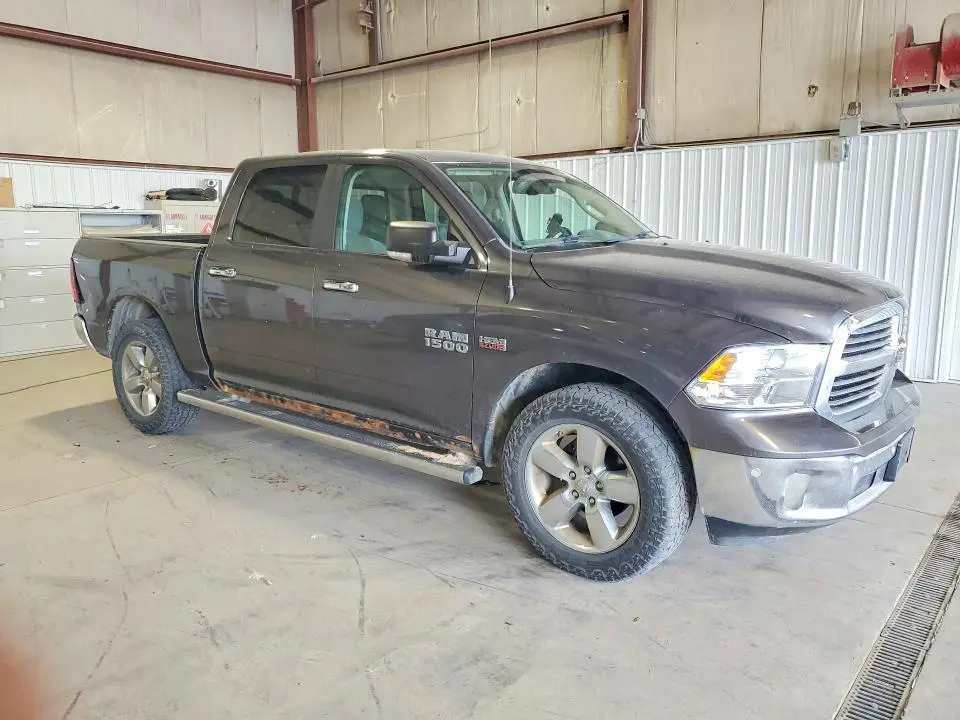 2017 RAM 1500 SLT  