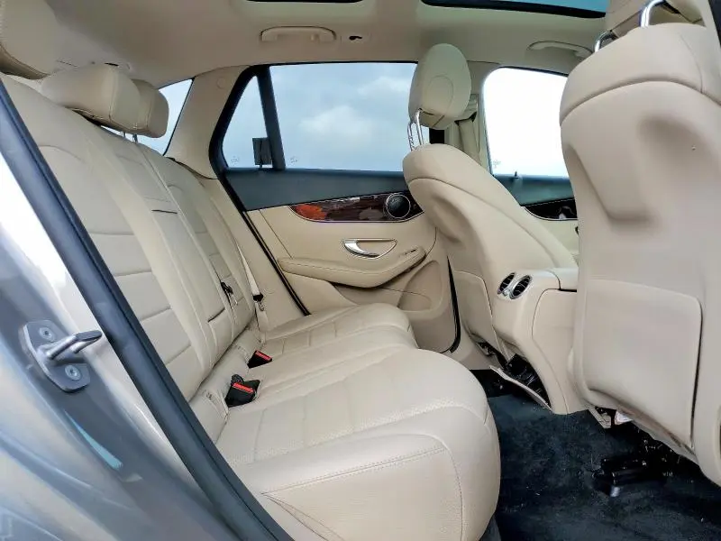2021 MERCEDES-BENZ GLC 300  